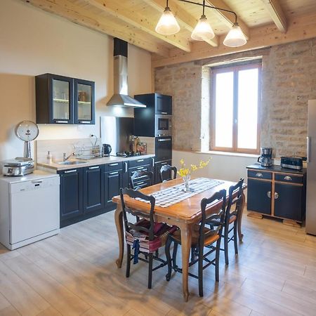Appartement De Charme Dans Une Maison Isolee Presilly  Экстерьер фото
