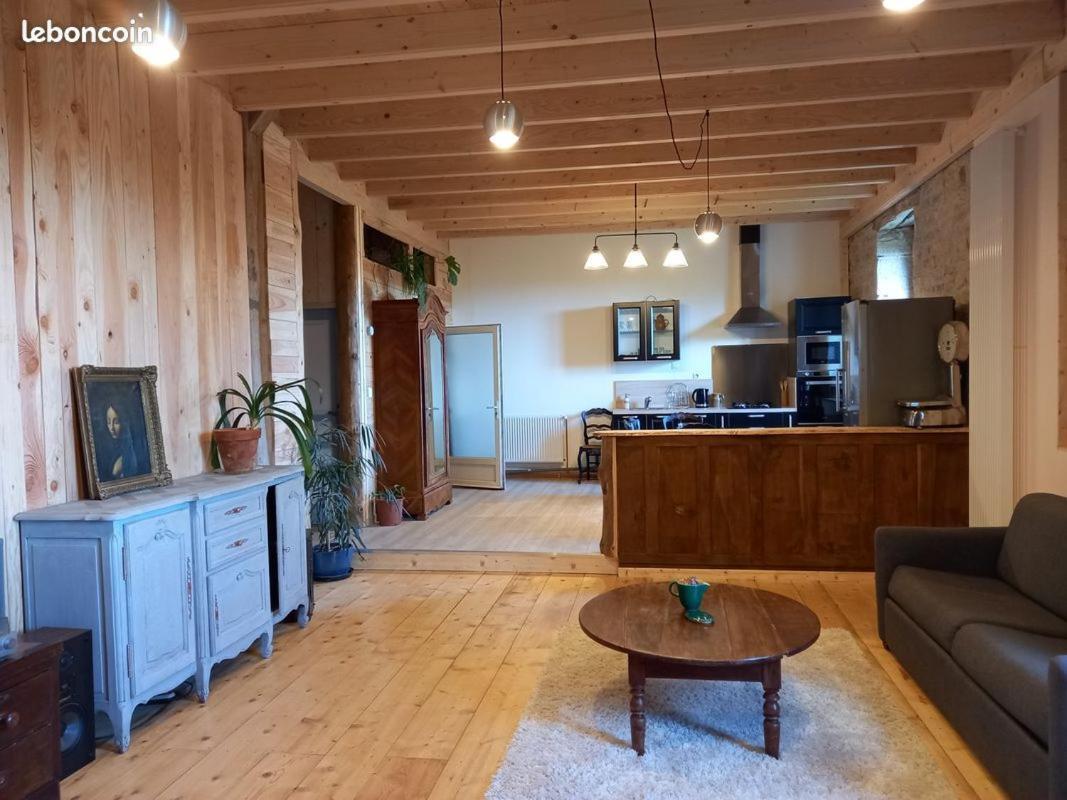 Appartement De Charme Dans Une Maison Isolee Presilly  Экстерьер фото
