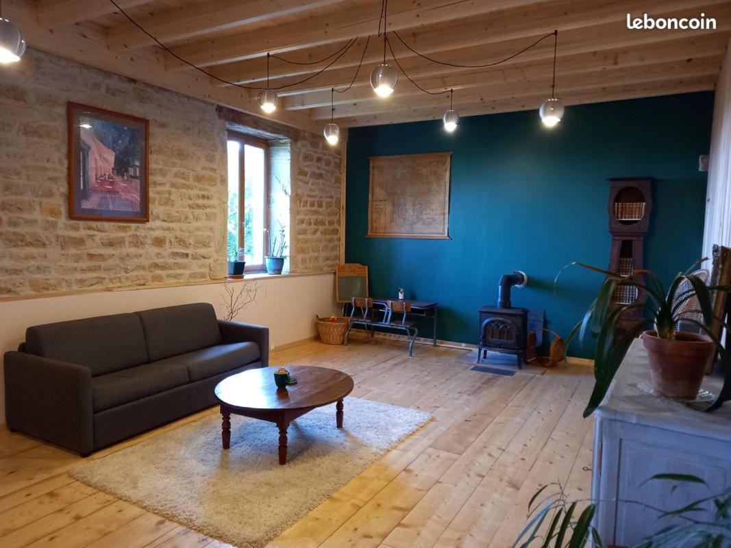Appartement De Charme Dans Une Maison Isolee Presilly  Экстерьер фото